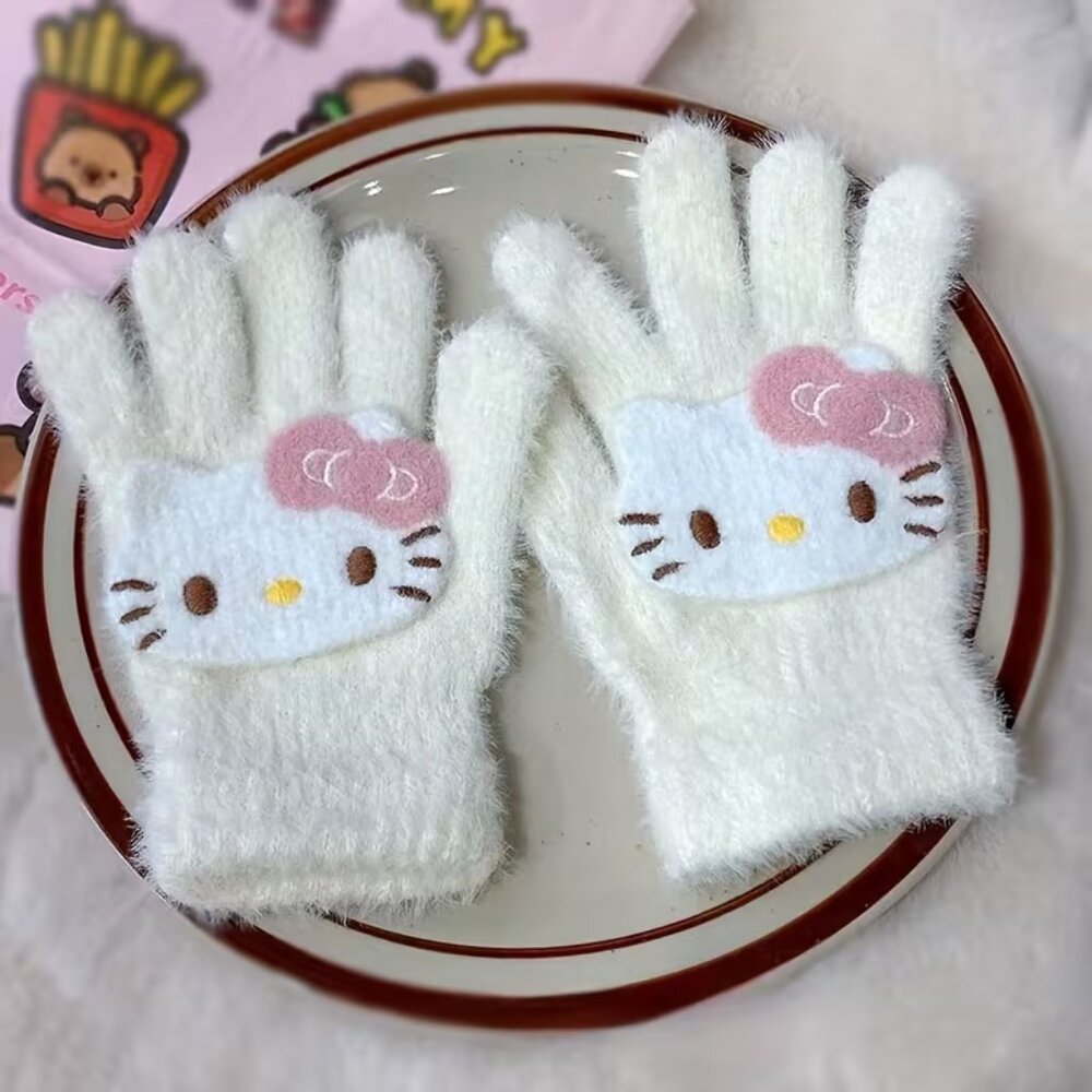 HELLO KITTY White Fuzzy Super-Soft Gloves Mittens BRAND-NEW &‎ SO CUTE! - Picture 2 of 3
